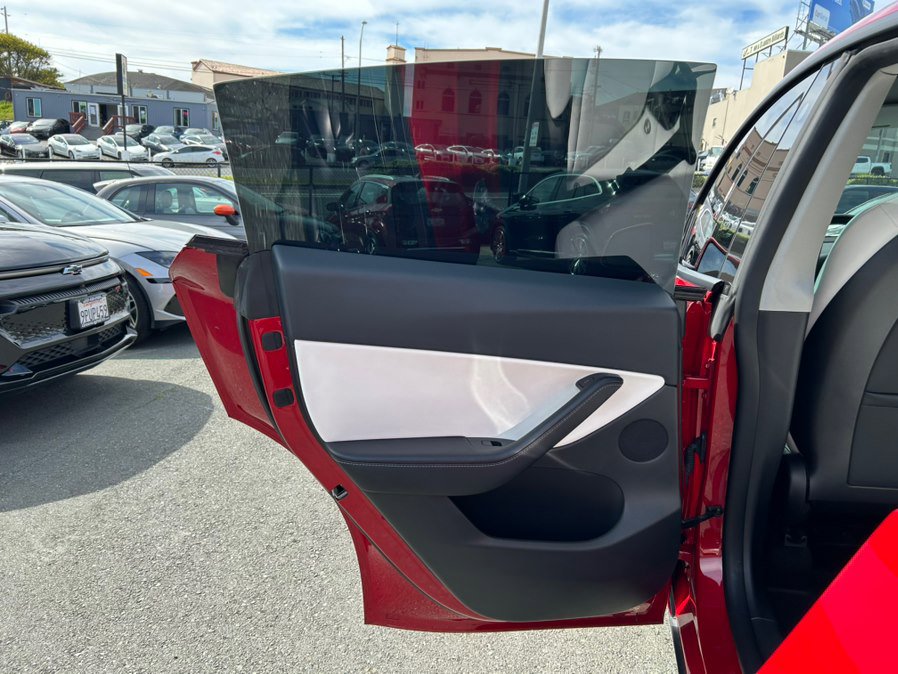 Used 2022 Tesla Model Y Performance image 51