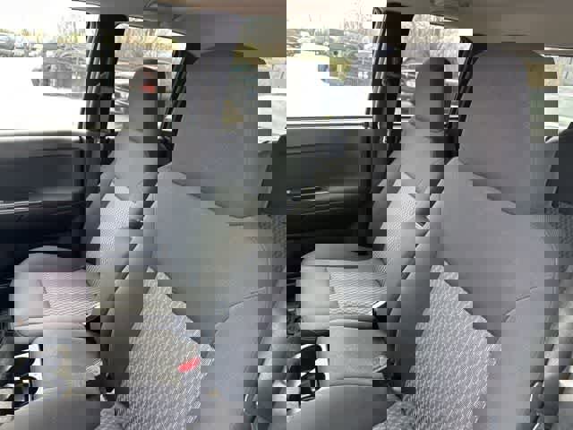 Used 2007 GMC Canyon SLE image 3