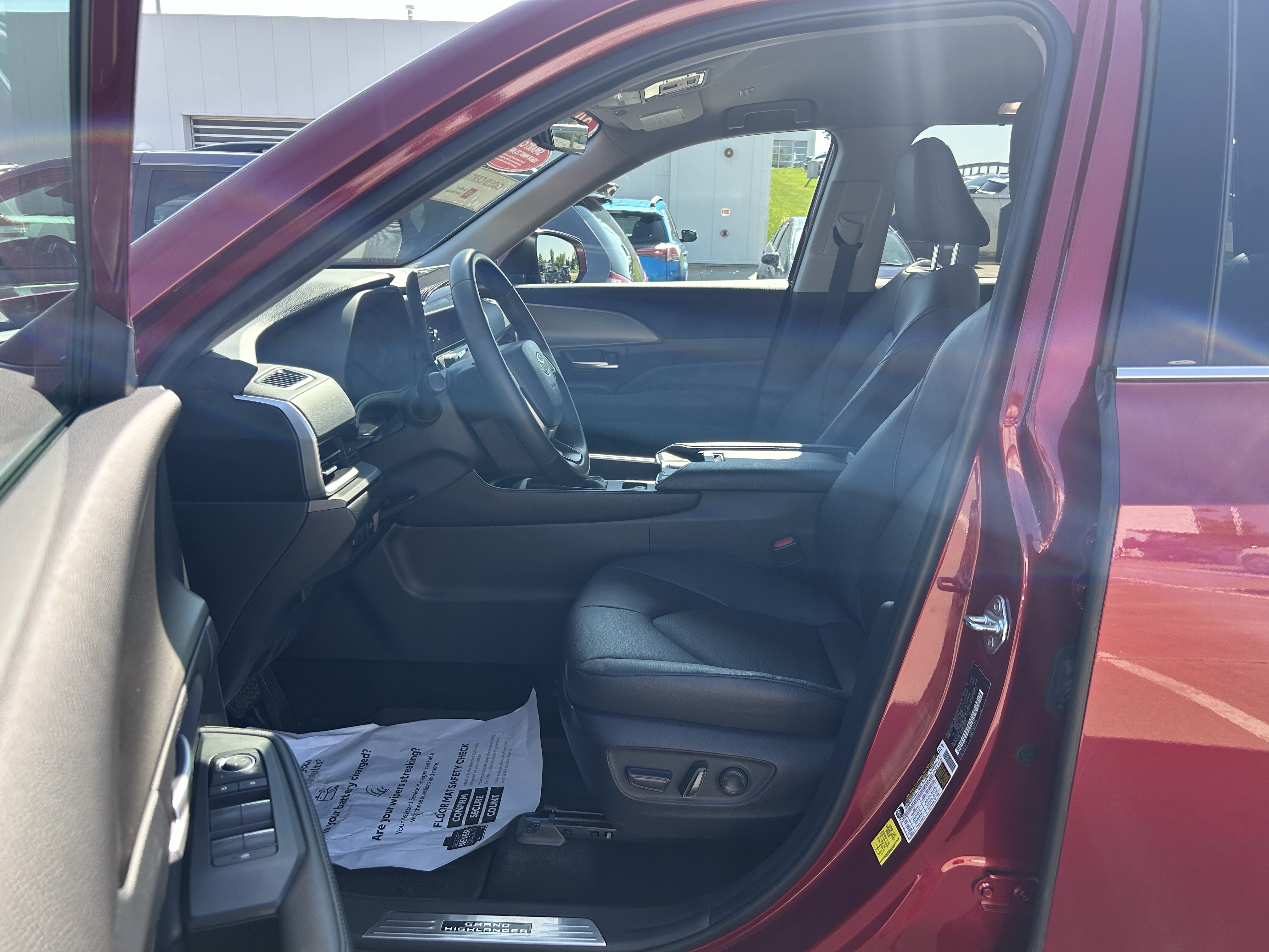 Certified 2024 Toyota Grand Highlander AWD image 14