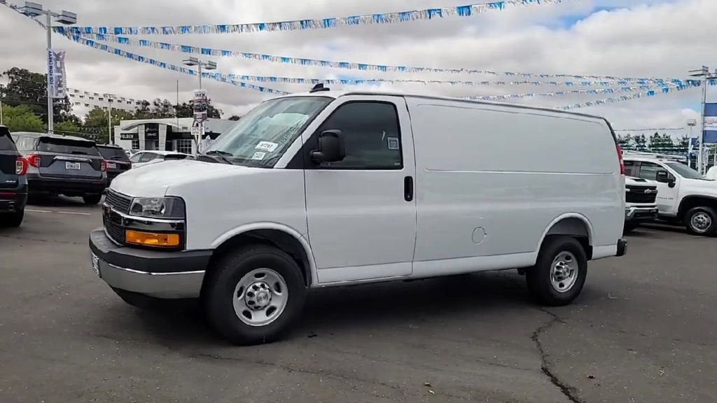 New 2025 Chevrolet Express 2500 w/ Driver Convenience Package image 5