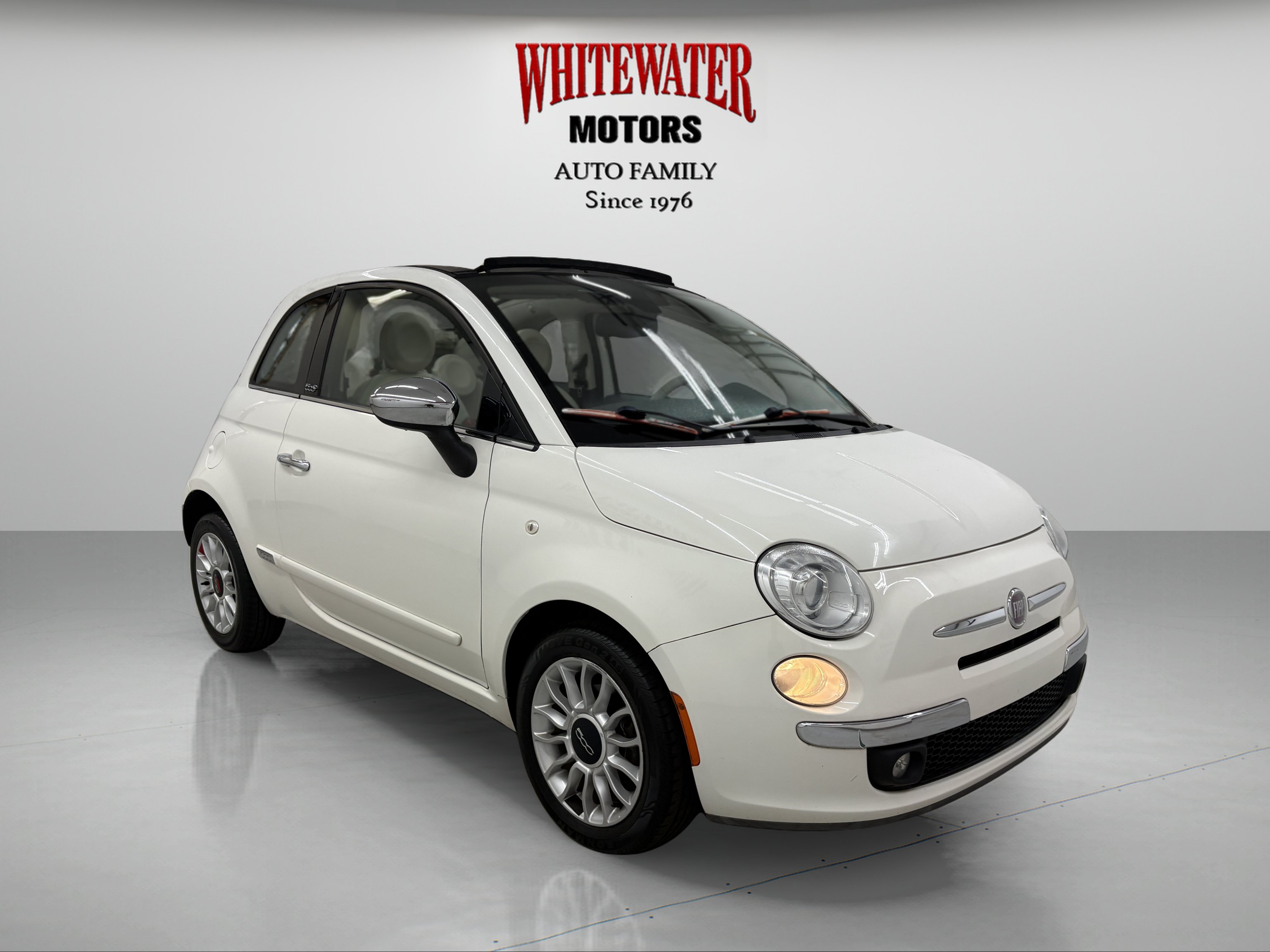 Used 2013 FIAT 500 Lounge w/ Luxury Leather Pkg FWD image 5