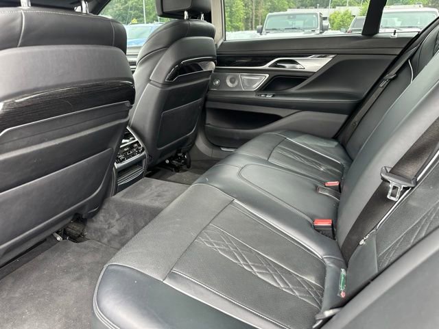 Used 2017 BMW 750i RWD image 14