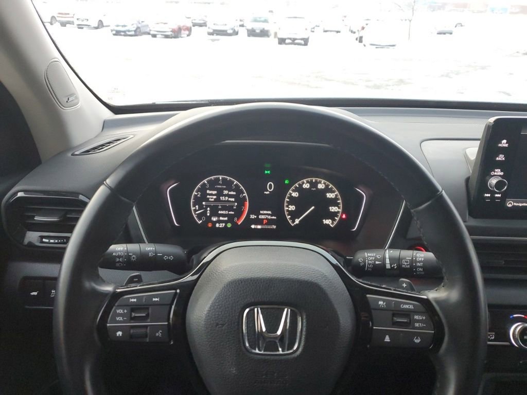 Used 2023 Honda Pilot Touring image 13