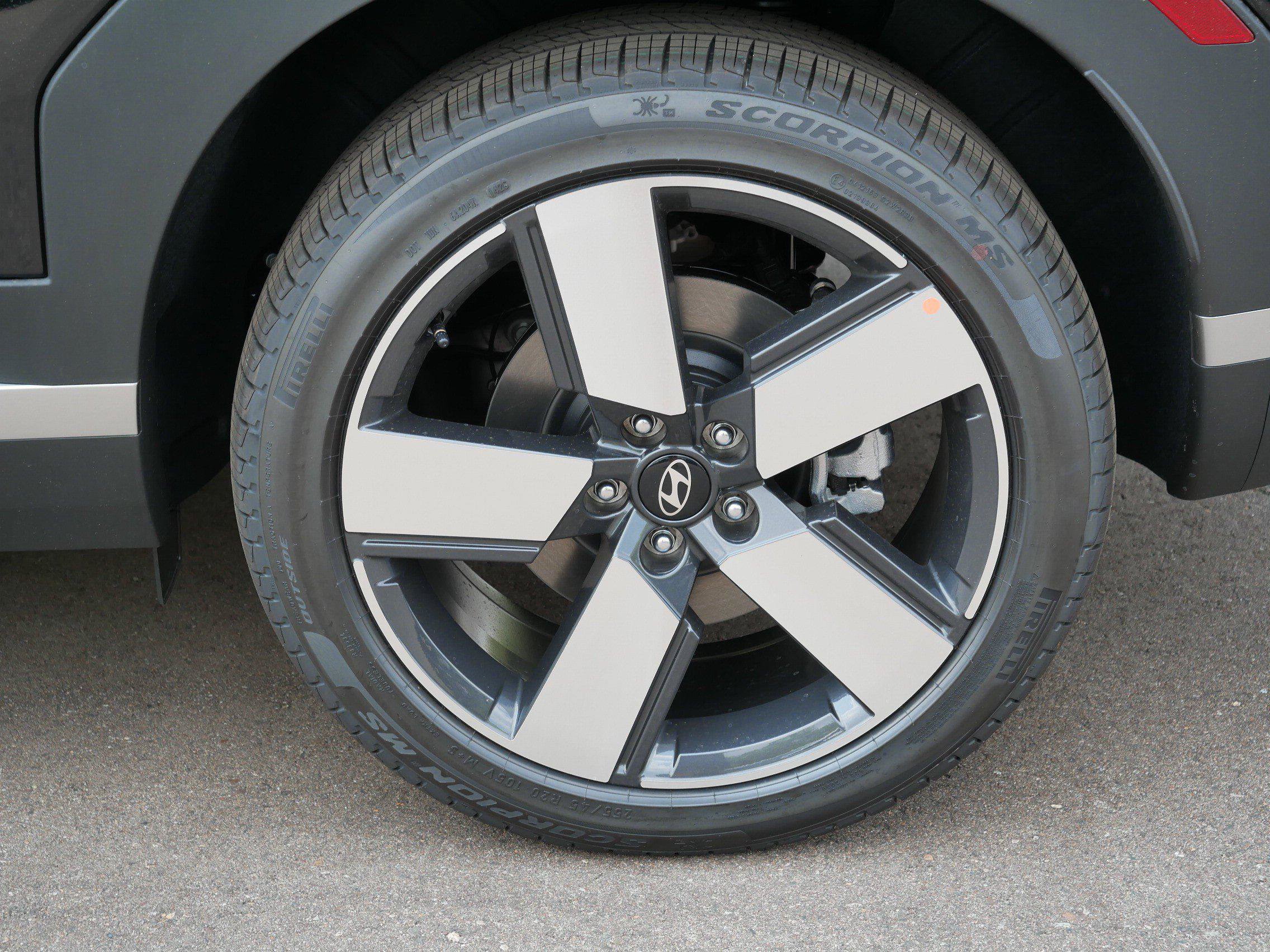 New 2026 Hyundai Santa Fe Limited AWD/4WD image 4