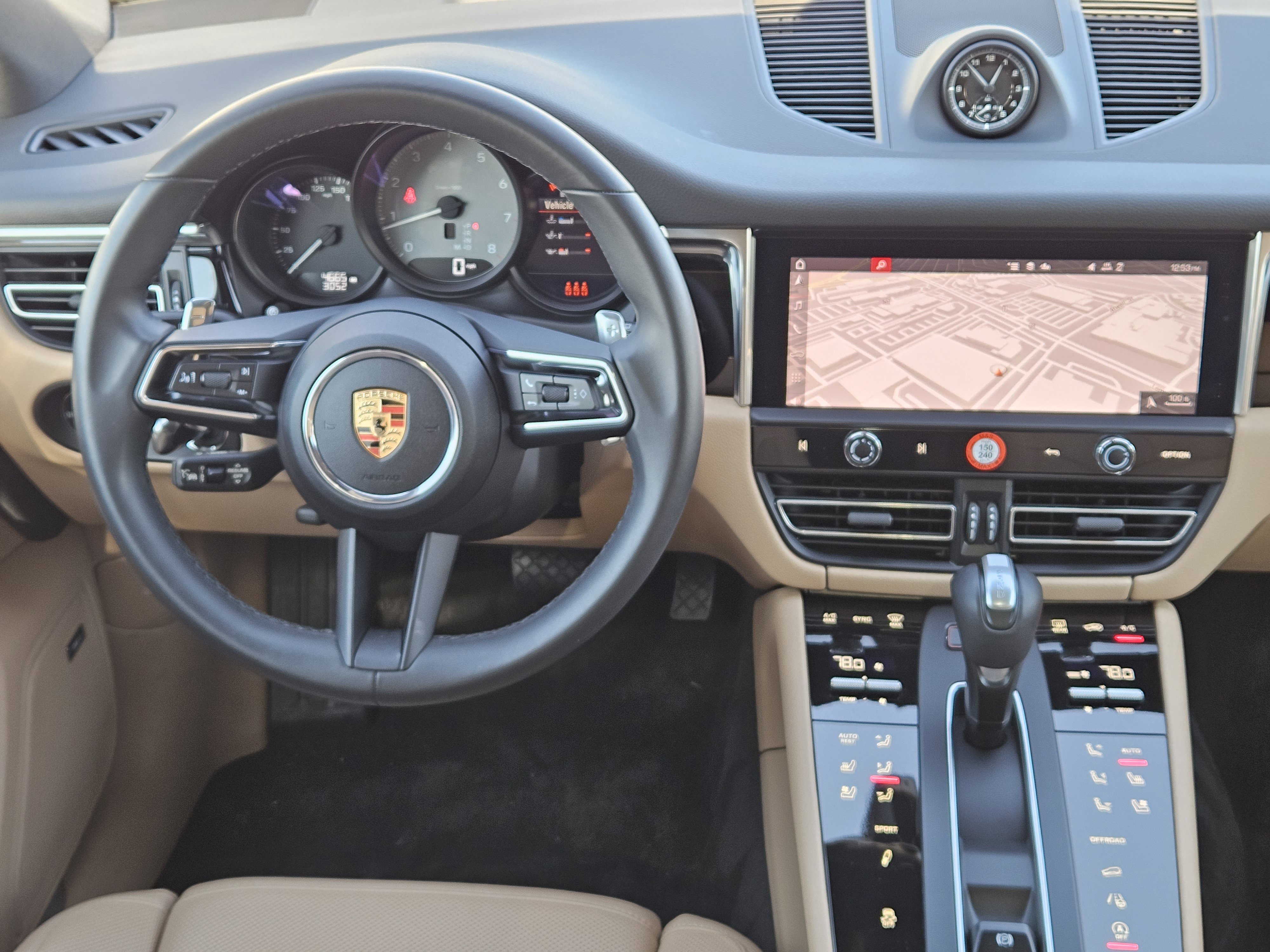 Certified 2025 Porsche Macan S image 25