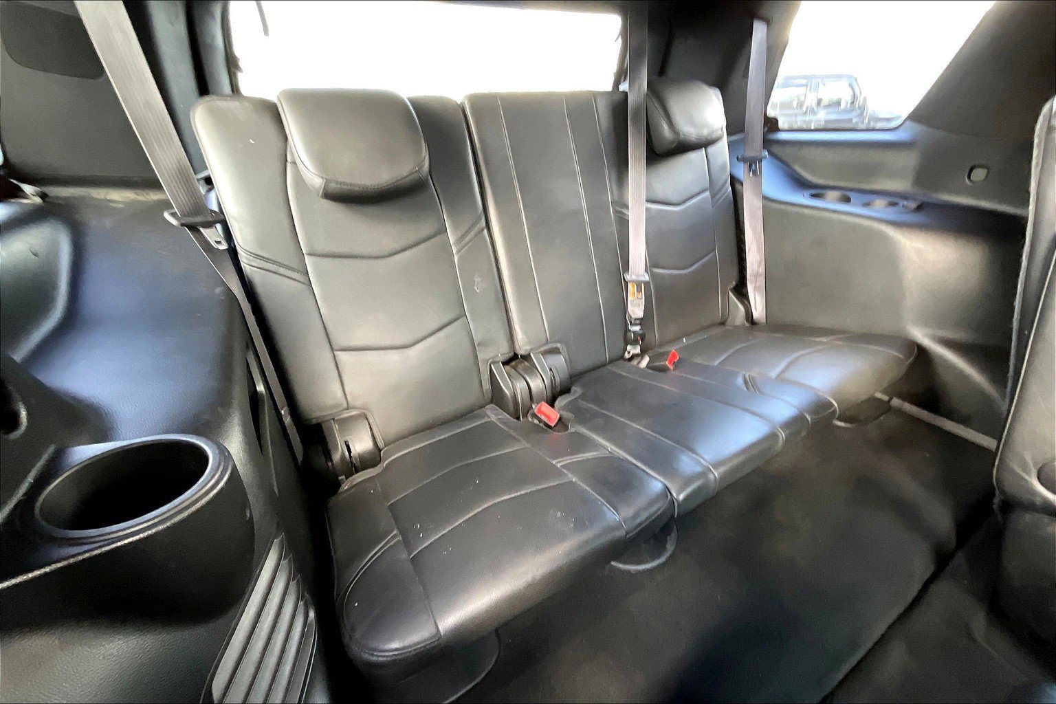 Used 2017 Cadillac Escalade Platinum image 26