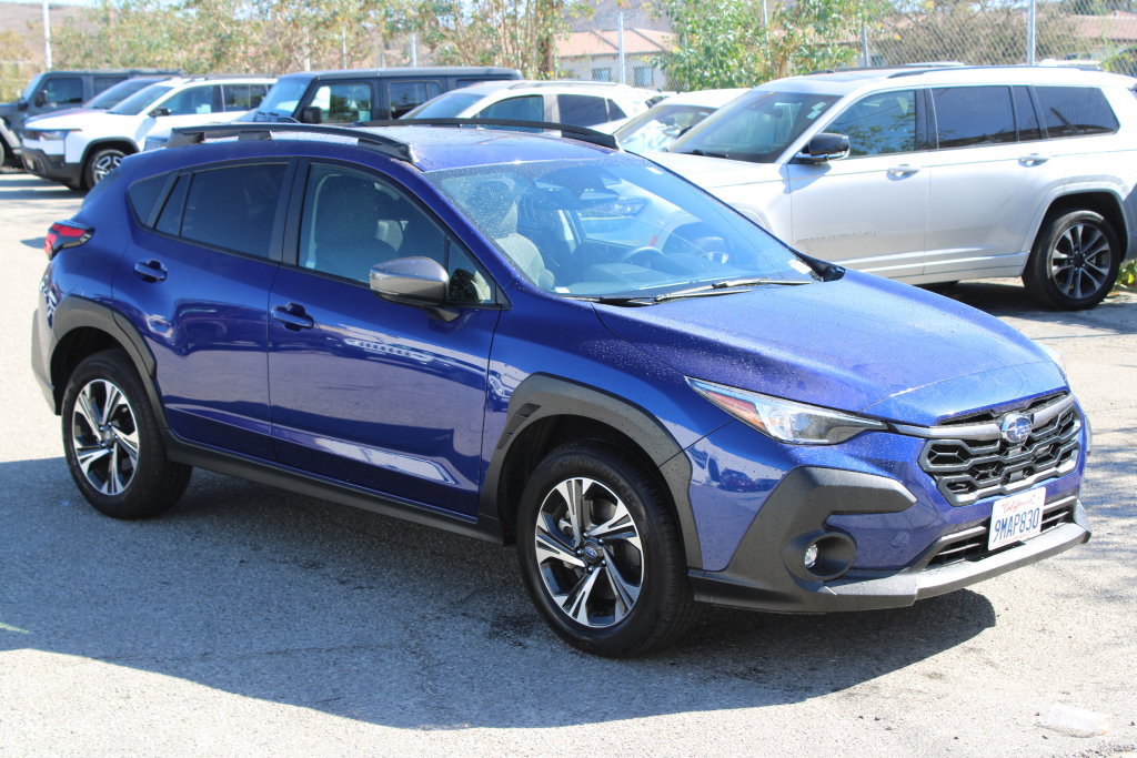 Used 2024 Subaru Crosstrek 2.0i Premium w/ Crosstrek Mirror Package AWD/4WD image 3
