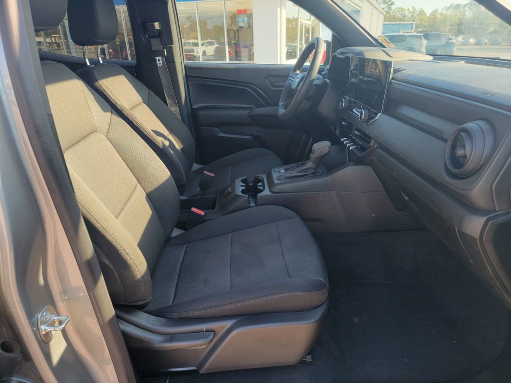 Used 2024 Chevrolet Colorado W/T RWD image 6