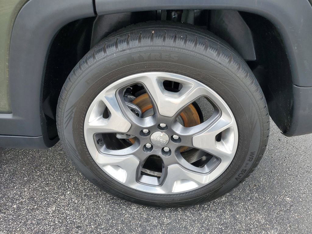 Used 2021 Jeep Compass Limited FWD image 32