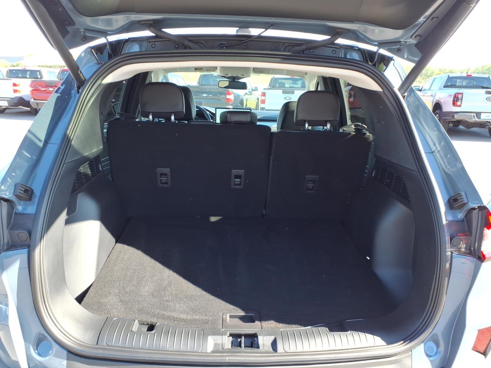 Used 2026 Ford Escape Platinum w/ Premium Technology Package AWD/4WD image 10