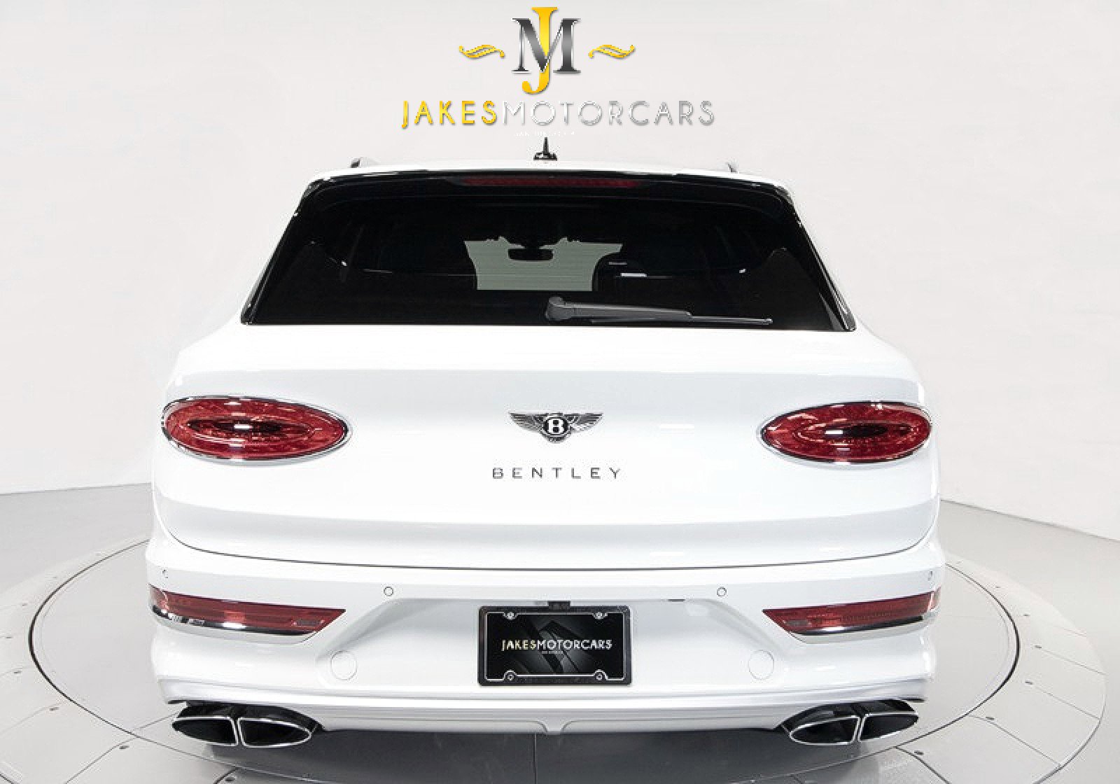 Used 2023 Bentley Bentayga Extended Wheelbase image 11