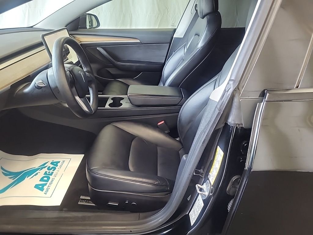 Used 2022 Tesla Model 3 Performance image 2