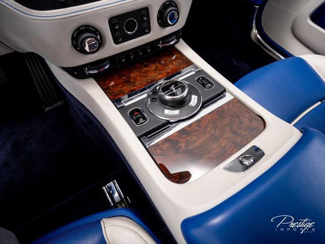Used 2017 Rolls-Royce Wraith RWD image 29