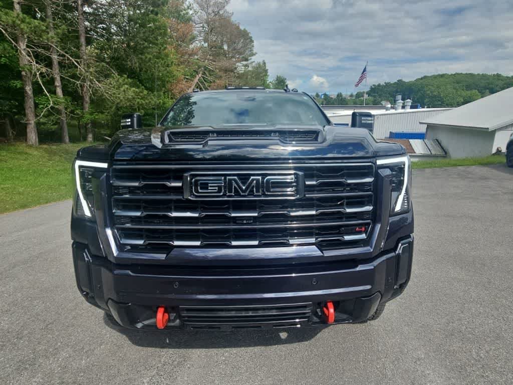 Used 2024 GMC Sierra 2500 AT4 w/ AT4 Premium Plus Package AWD/4WD image 8