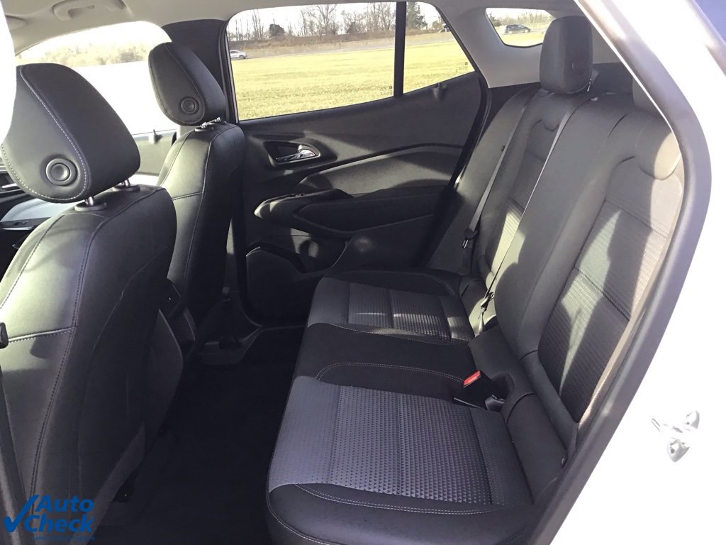 Used 2025 Chevrolet Trax LT image 13