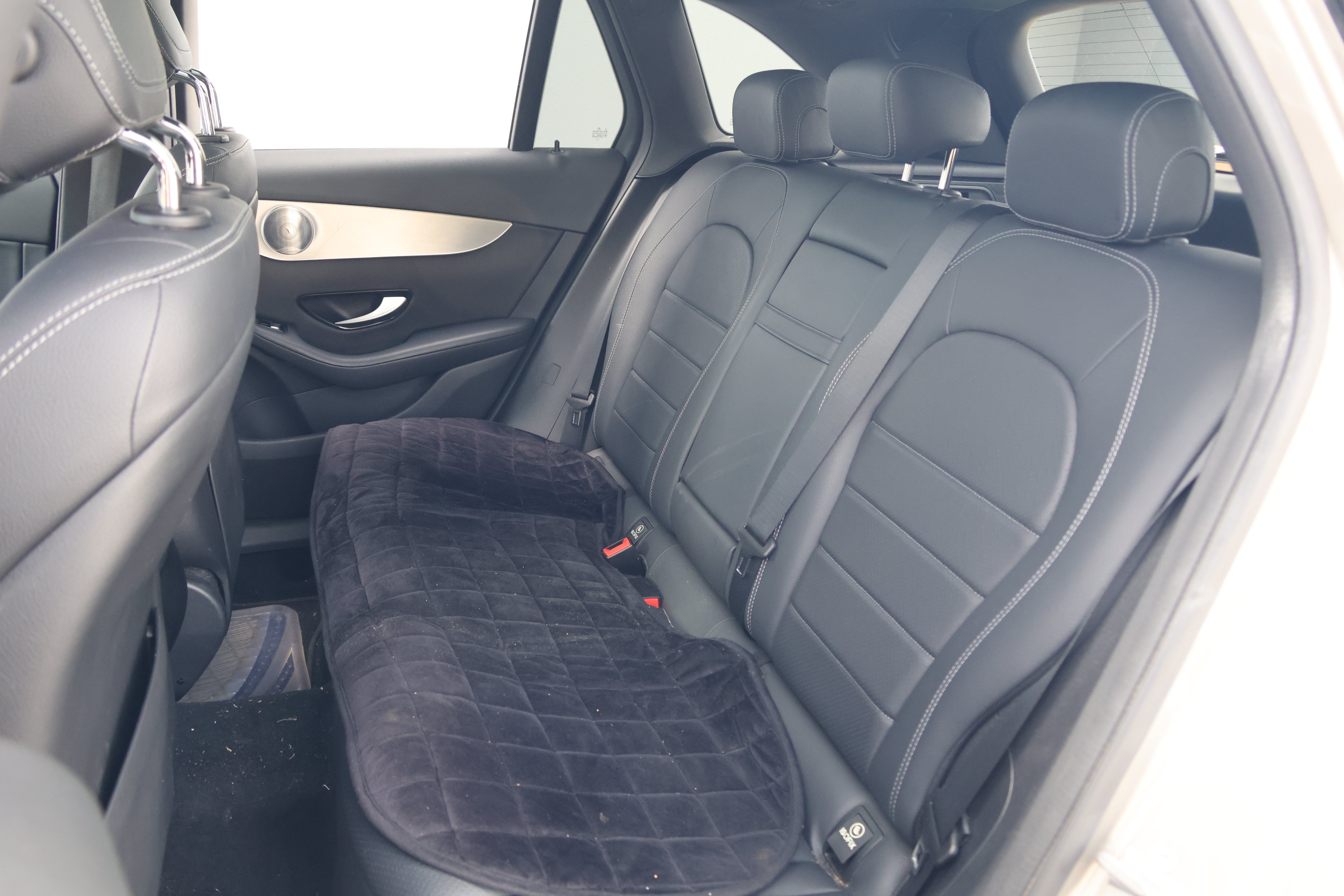 Used 2019 Mercedes-Benz GLC 300 4MATIC image 32