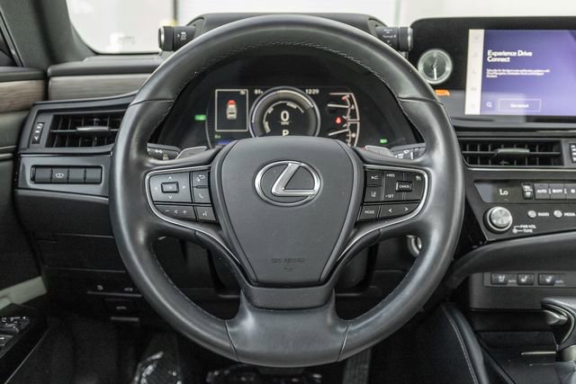Used 2025 Lexus ES 300h 300h image 8