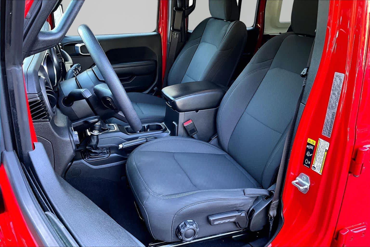Used 2022 Jeep Wrangler Unlimited Sport AWD/4WD image 8