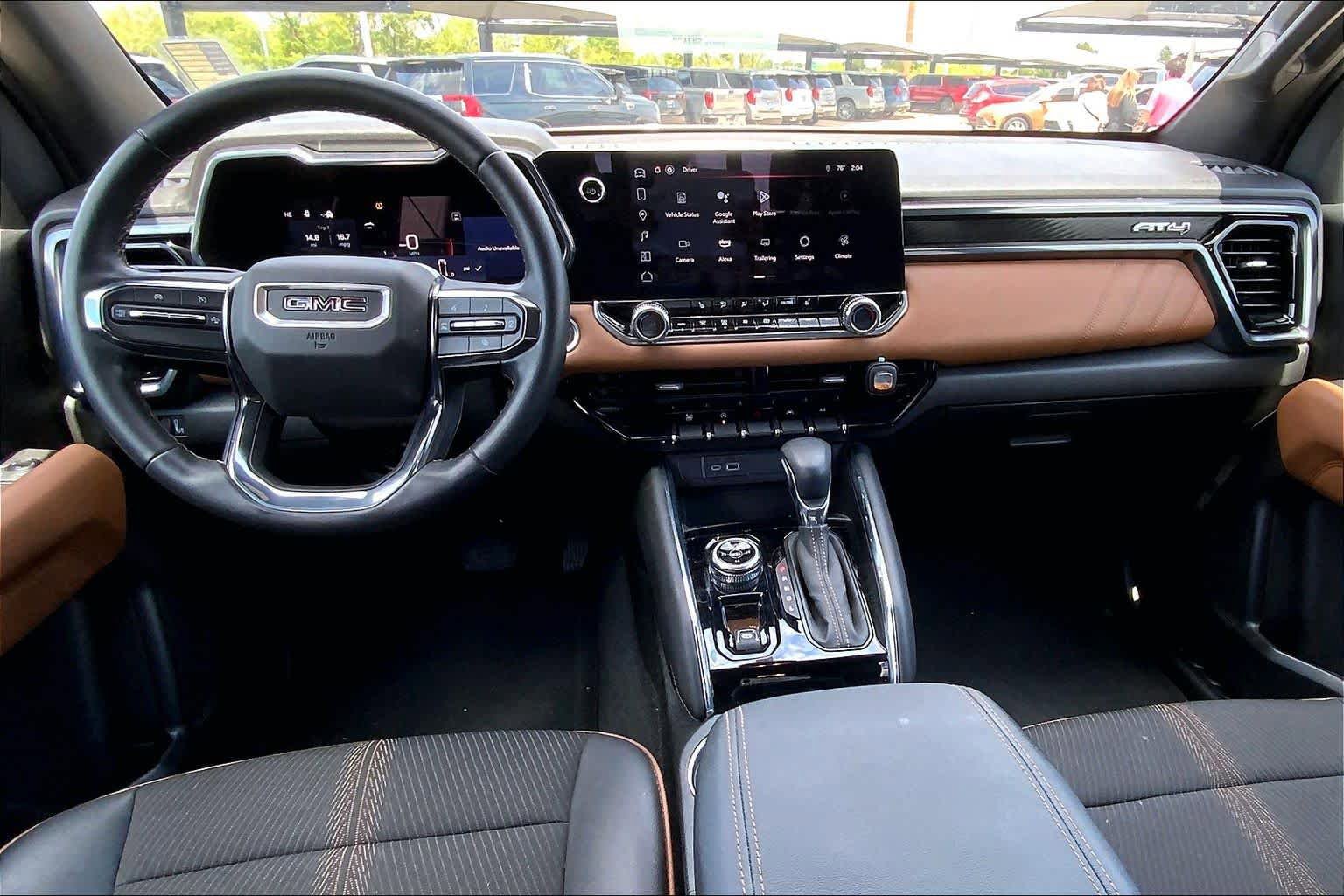 Used 2024 GMC Canyon AT4 w/ Technology Package AWD/4WD image 15