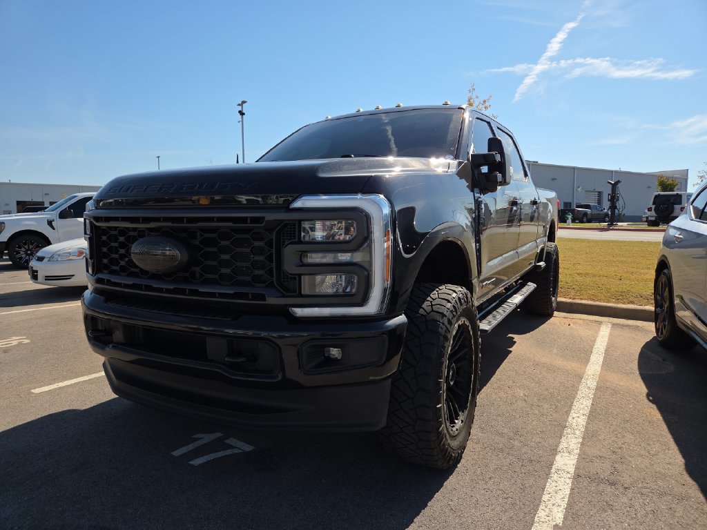 Used 2023 Ford F250 Lariat w/ Sport Appearance Package AWD/4WD image 1