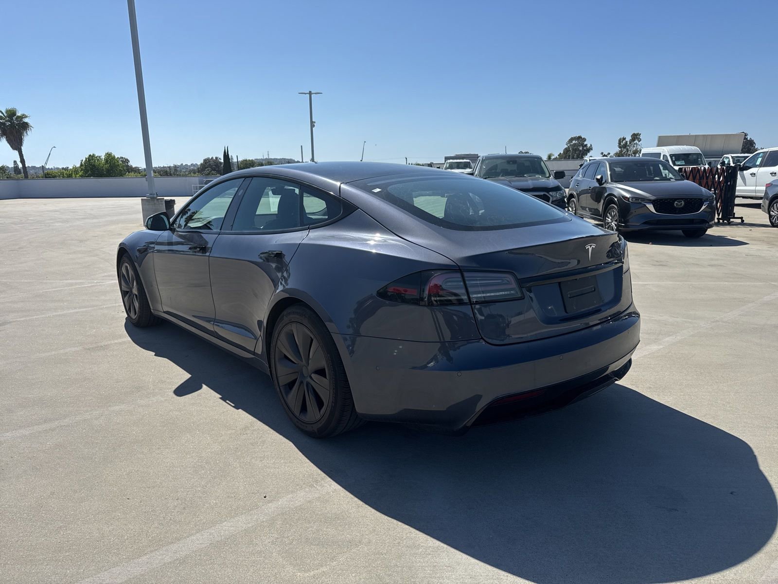 Used 2023 Tesla Model S Standard Range image 2