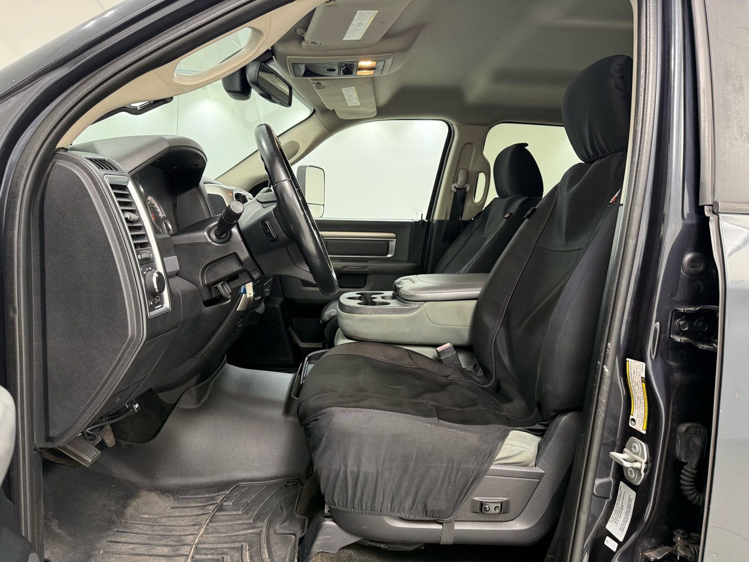 Used 2015 RAM 2500 SLT w/ Luxury Group image 13