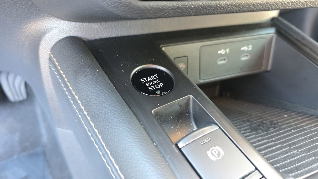 Used 2025 Nissan Kicks SV image 35