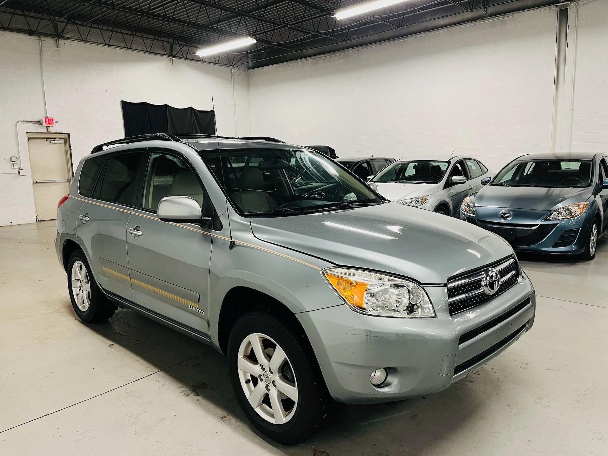 Used 2007 Toyota RAV4 Limited image 4