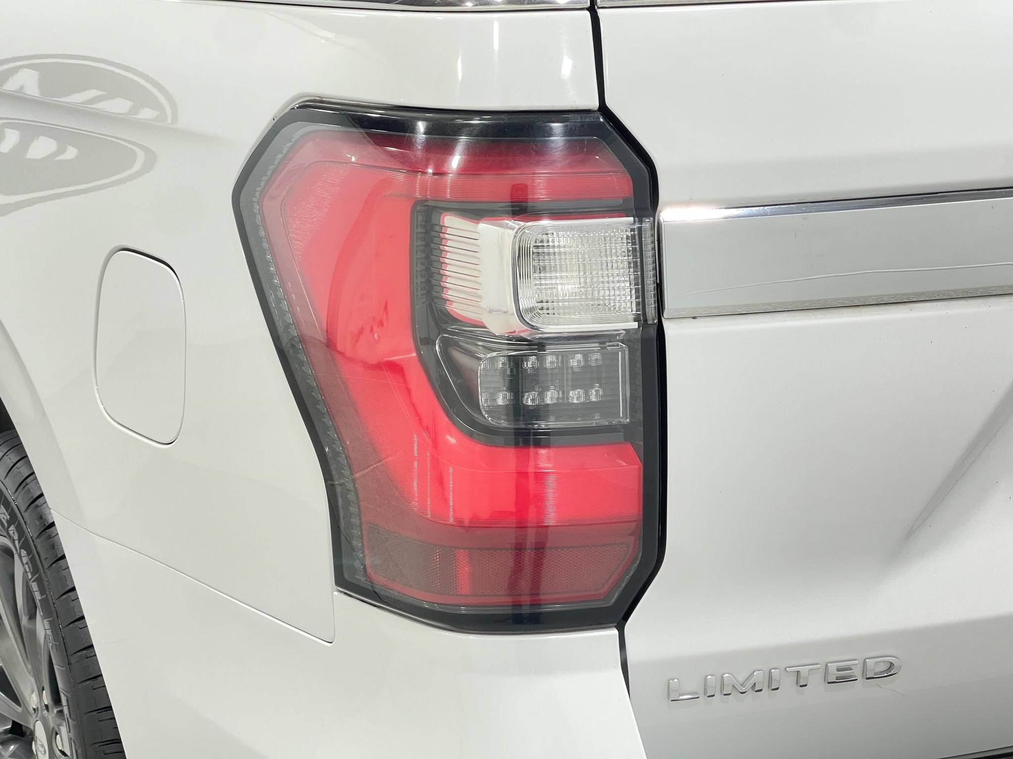Used 2021 Ford Expedition Max Limited AWD/4WD image 36