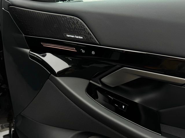 New 2026 BMW 530i xDrive w/ Premium Package image 15