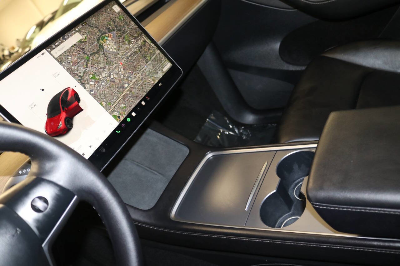 Used 2023 Tesla Model Y Performance image 48