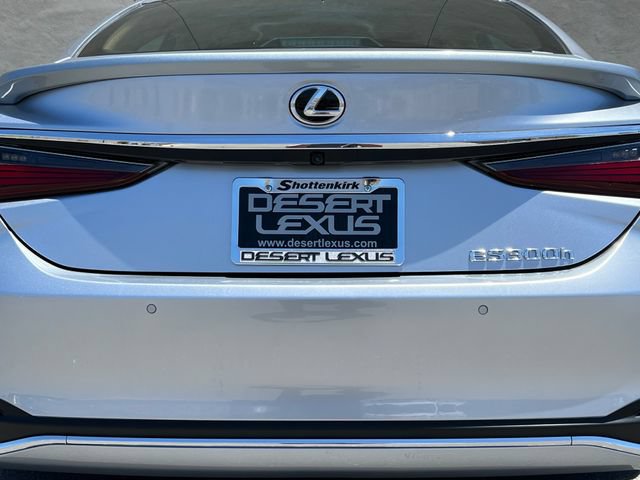 Used 2025 Lexus ES 300h w/ Premium Package FWD image 10