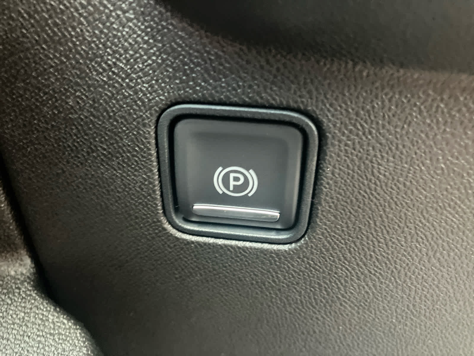 Used 2022 GMC Terrain SLE w/ Driver Convenience Package FWD image 13