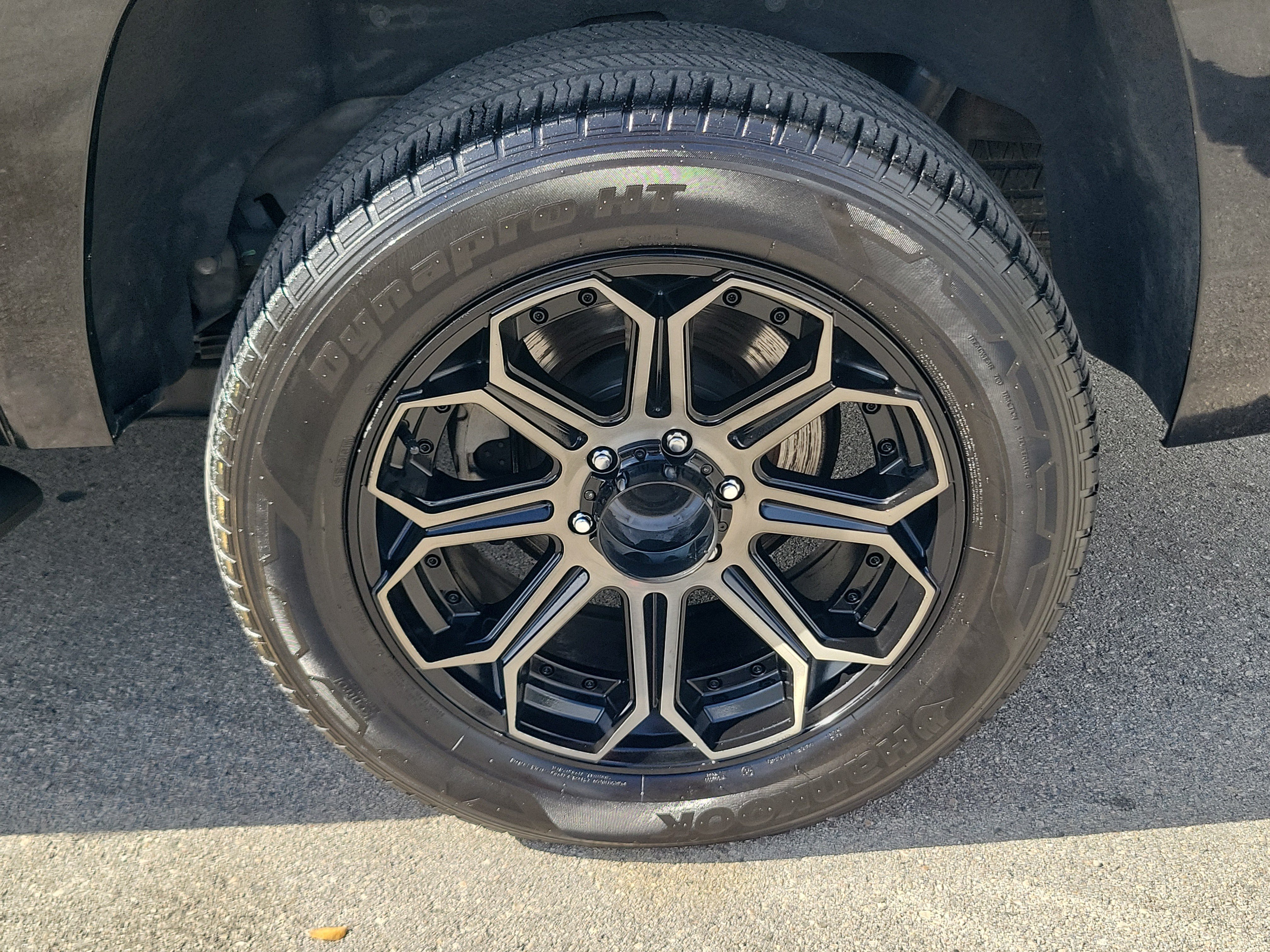 Used 2020 Chevrolet Suburban LT AWD/4WD image 34