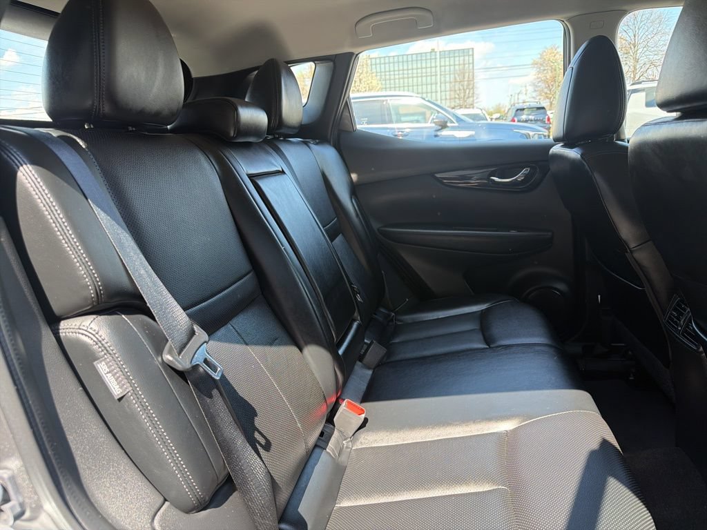 Used 2022 Nissan Rogue Sport SL AWD/4WD image 14
