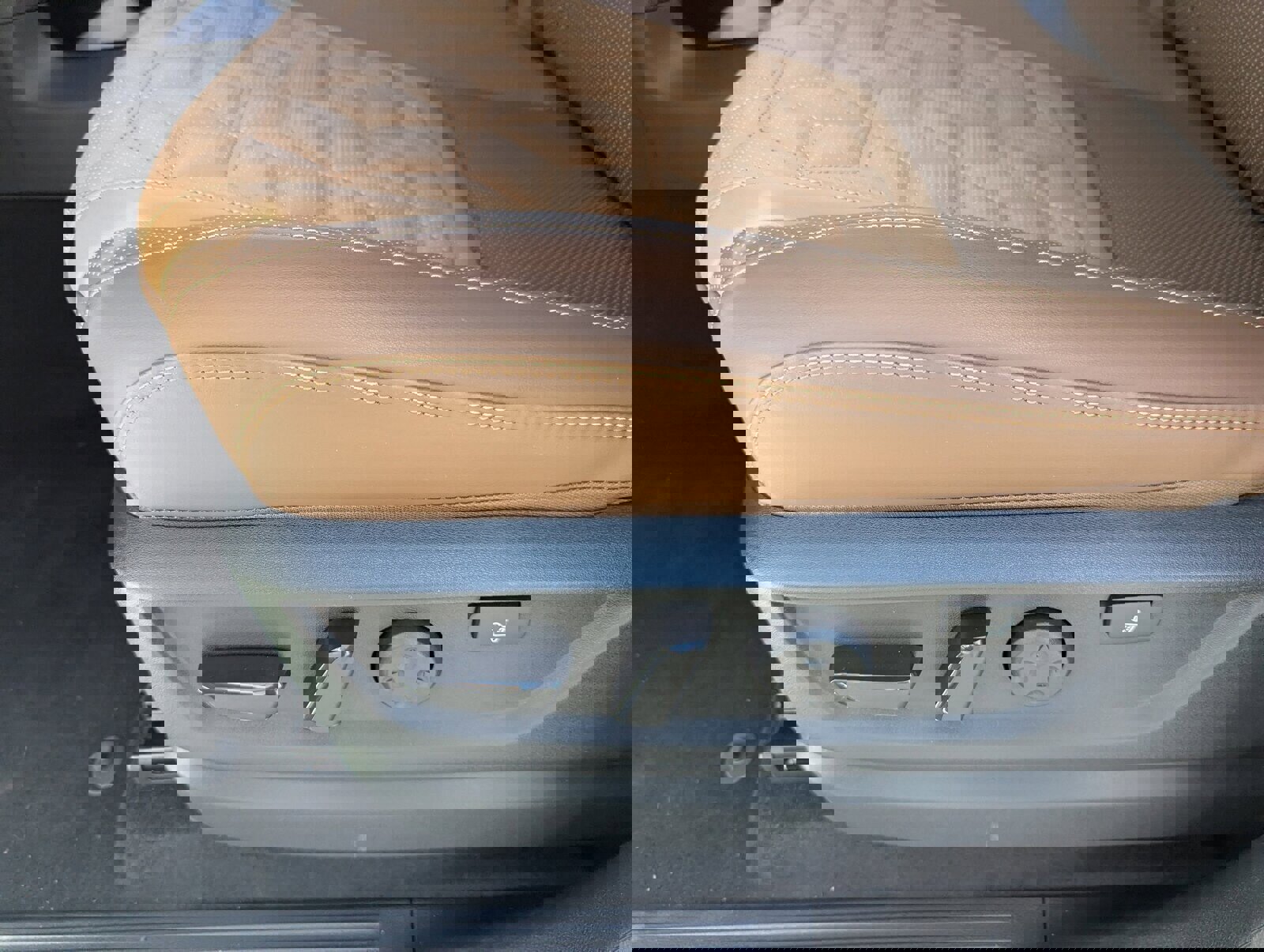 New 2026 Nissan Armada Platinum Reserve image 14