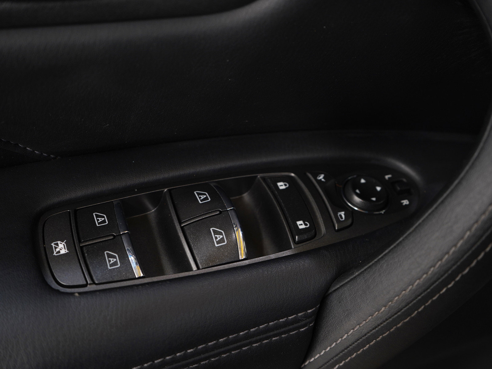 Used 2022 INFINITI QX80 Luxe image 27