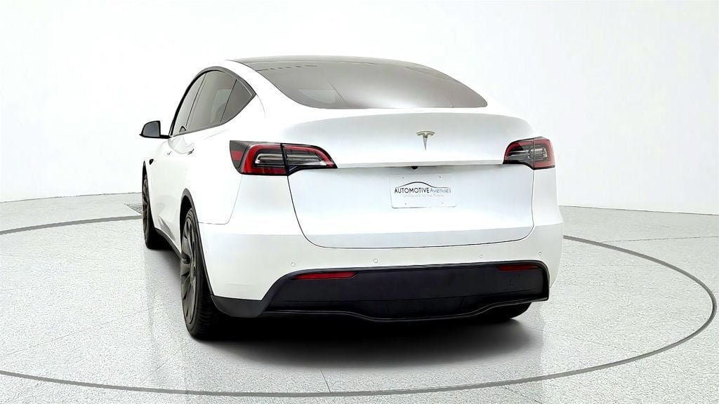 Used 2022 Tesla Model Y Performance AWD/4WD image 6