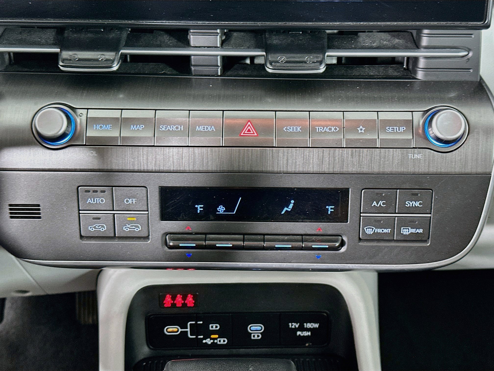 Used 2025 Hyundai Kona SEL AWD/4WD image 22