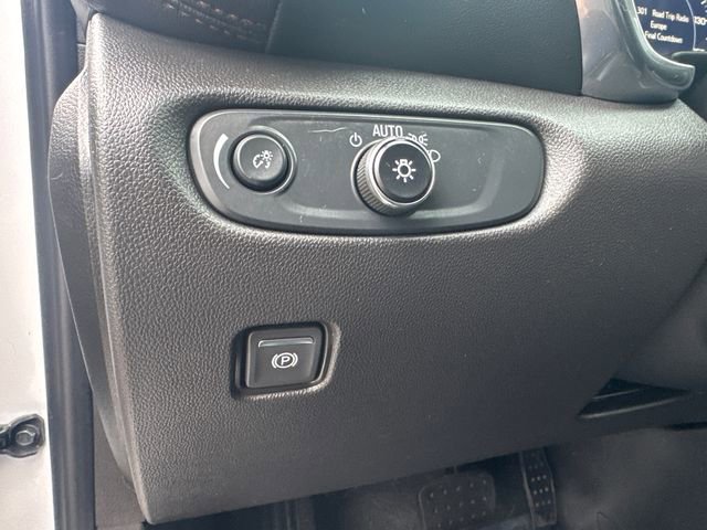 Used 2024 Chevrolet Blazer Premier w/ Enhanced Convenience Package image 30