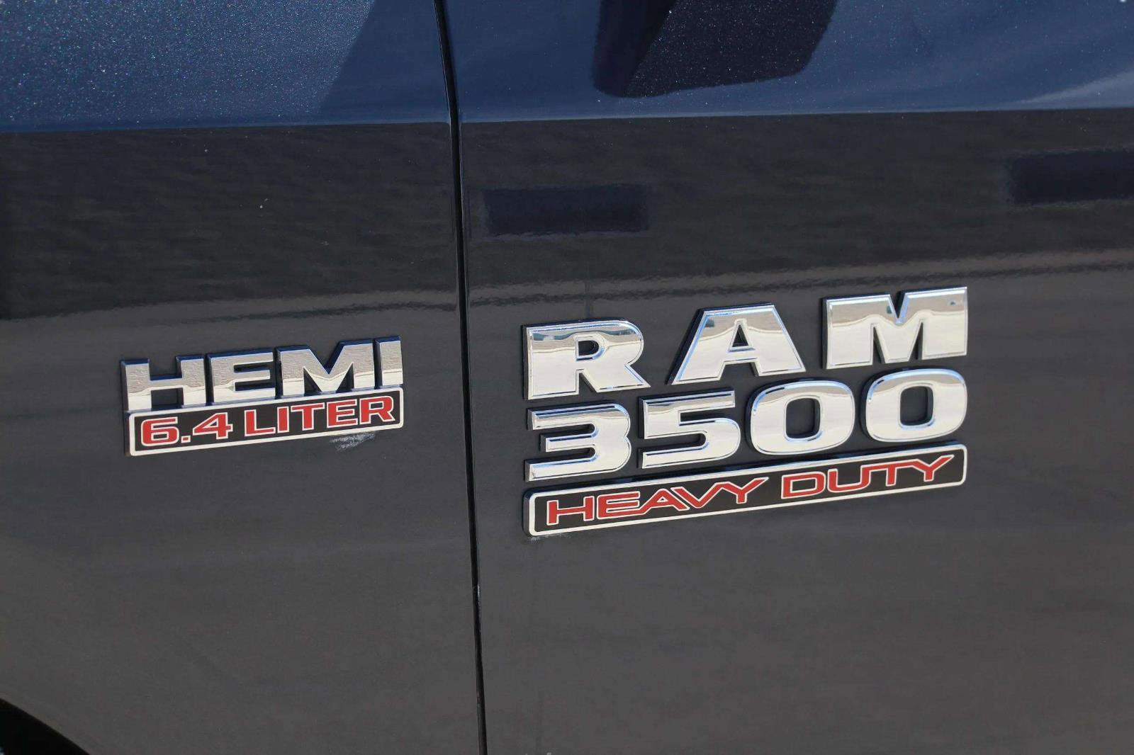 Used 2018 RAM 3500 SLT w/ Protection Group image 11