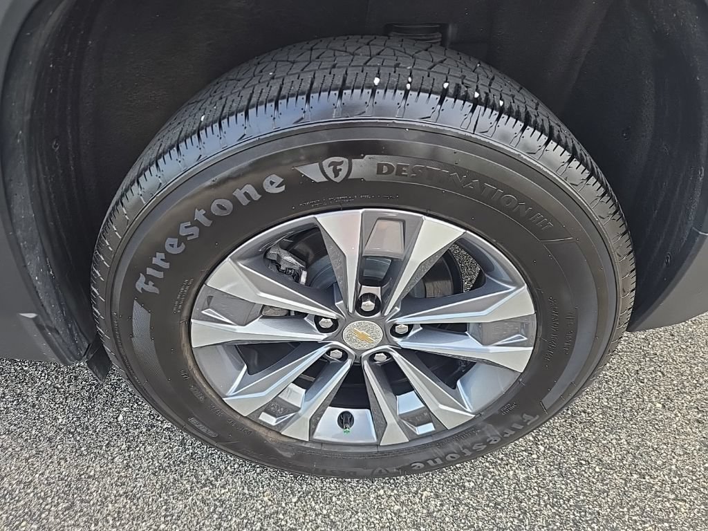Used 2025 Chevrolet Equinox LT w/ Convenience Package II FWD image 17
