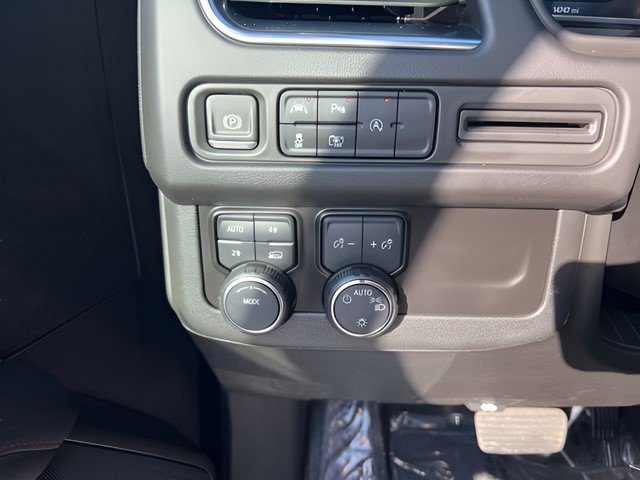 Certified 2024 Chevrolet Suburban RST w/ Luxury Package AWD/4WD image 14