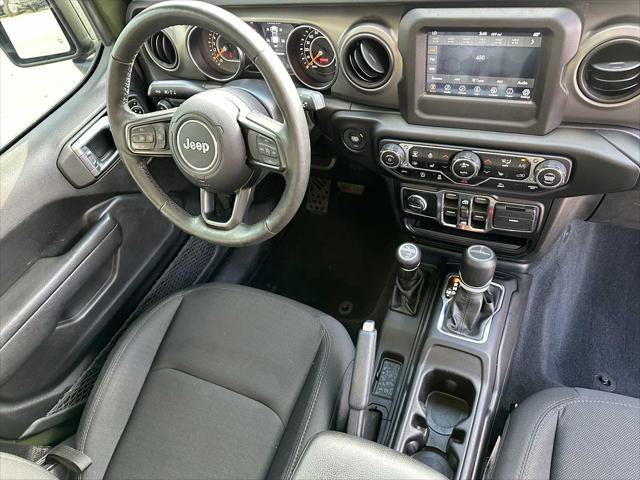 Used 2022 Jeep Gladiator Sport image 11