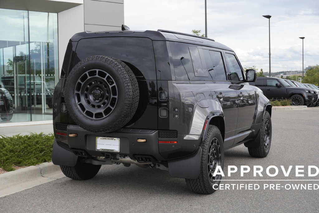 Used 2026 Land Rover Defender 110 OCTA AWD/4WD image 2