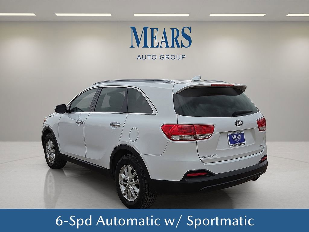 Used 2016 Kia Sorento LX image 4