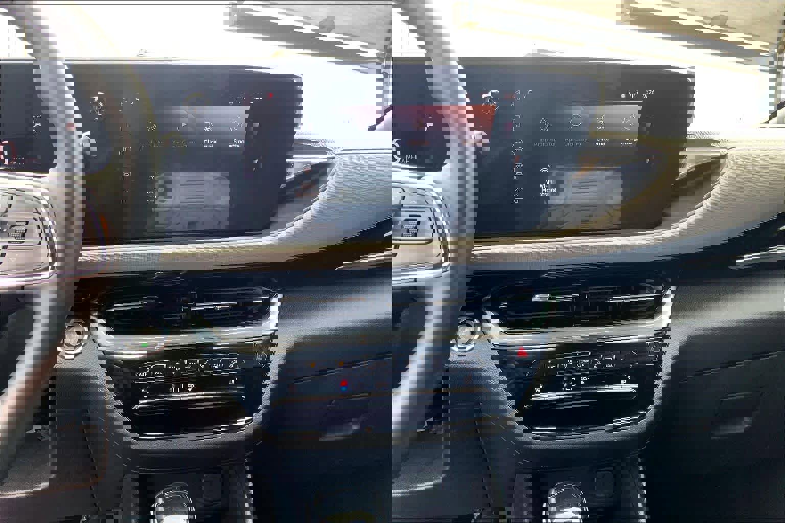 Certified 2025 Buick Envista Avenir image 31