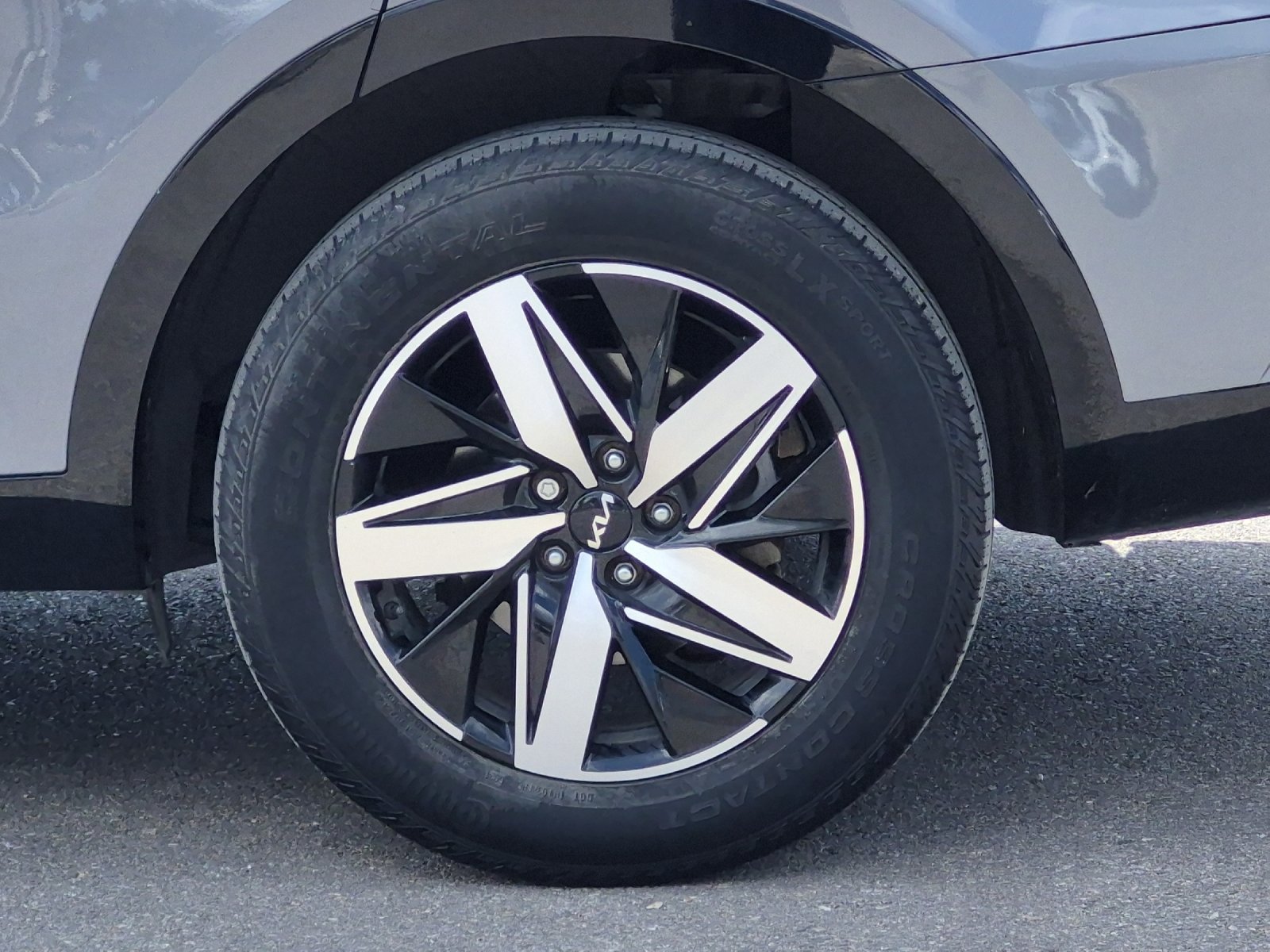 Used 2022 Kia Sorento S FWD image 24