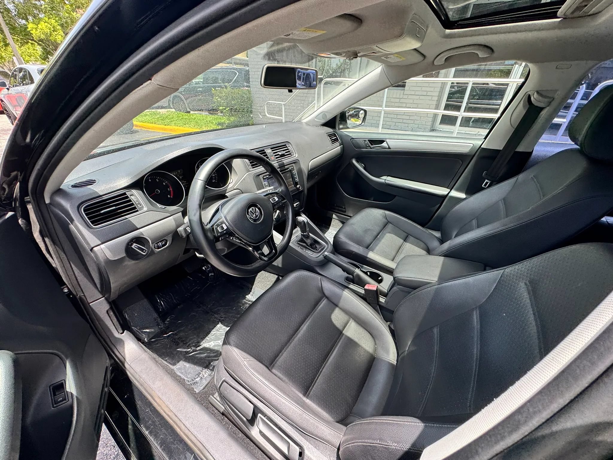 Used 2015 Volkswagen Jetta Sport FWD image 11