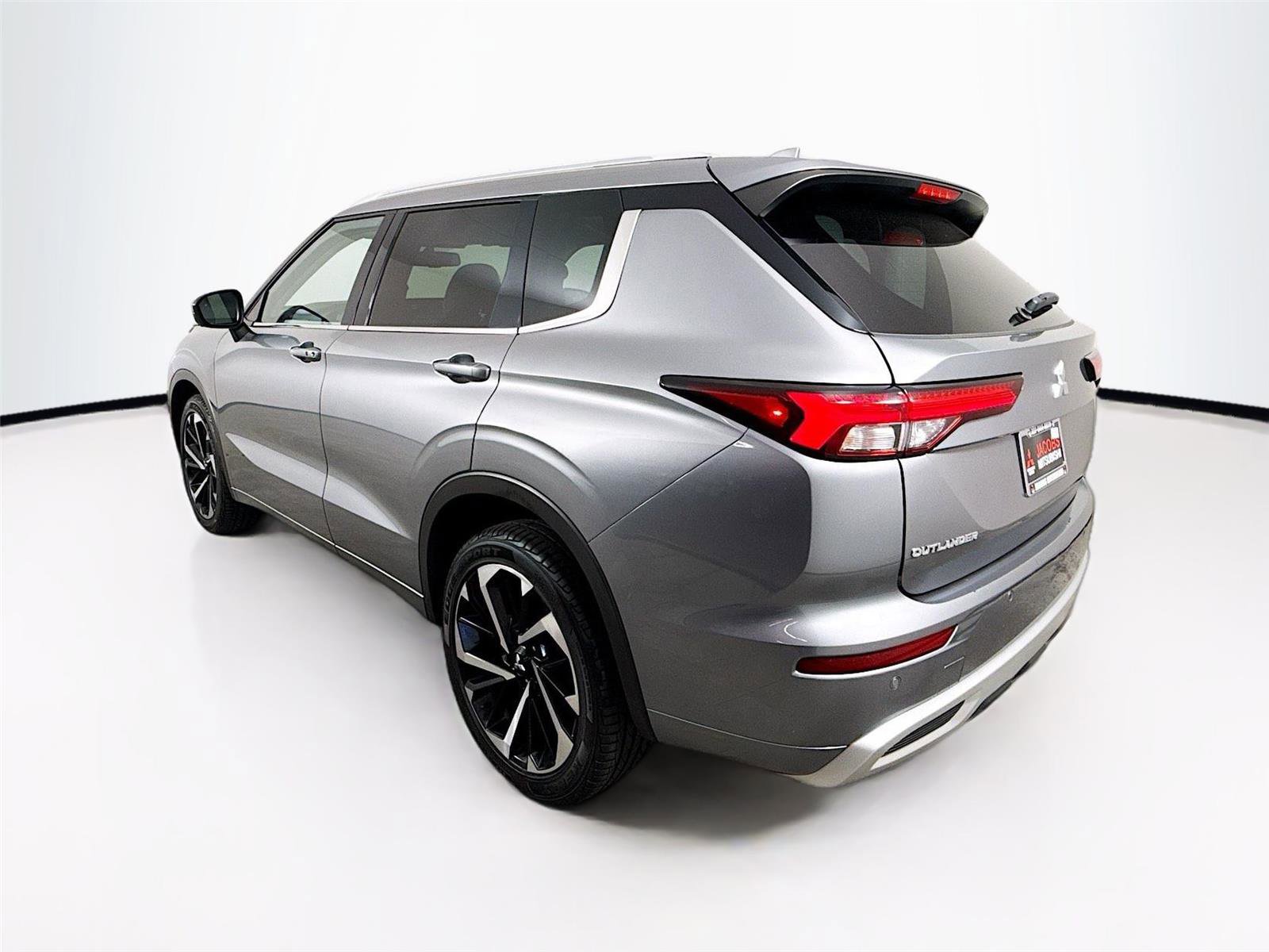 Used 2023 Mitsubishi Outlander SEL image 26